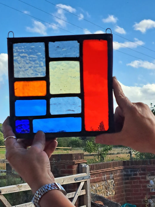 STAINED GLASS PANEL WORKSHOP in SUNNINGHILL