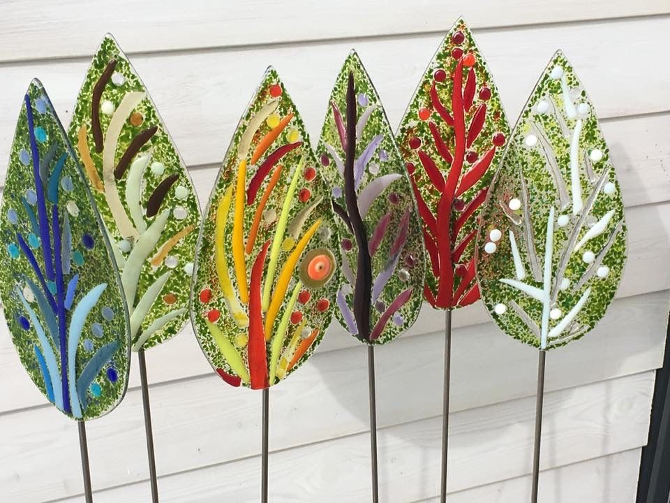 FUSED GLASS GARDEN STAKES