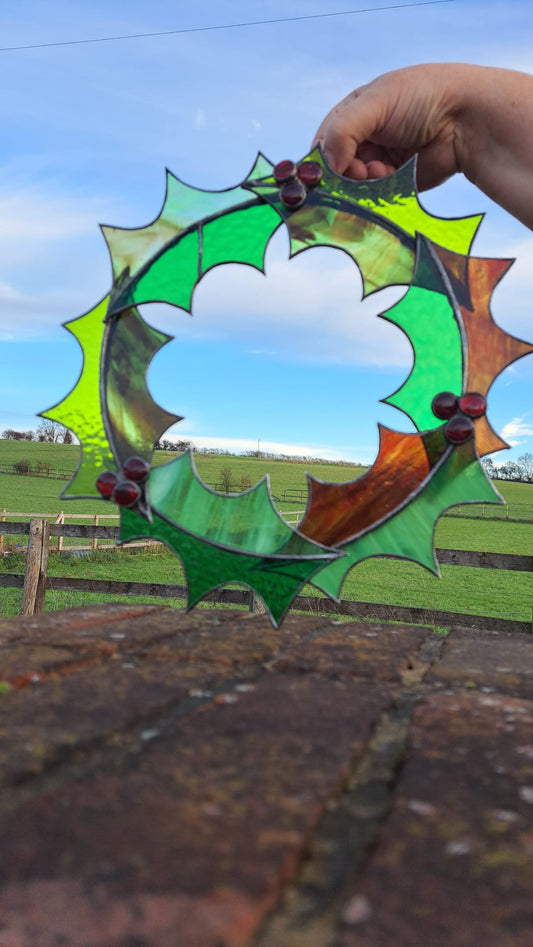 Holly Wreath - Green / Black