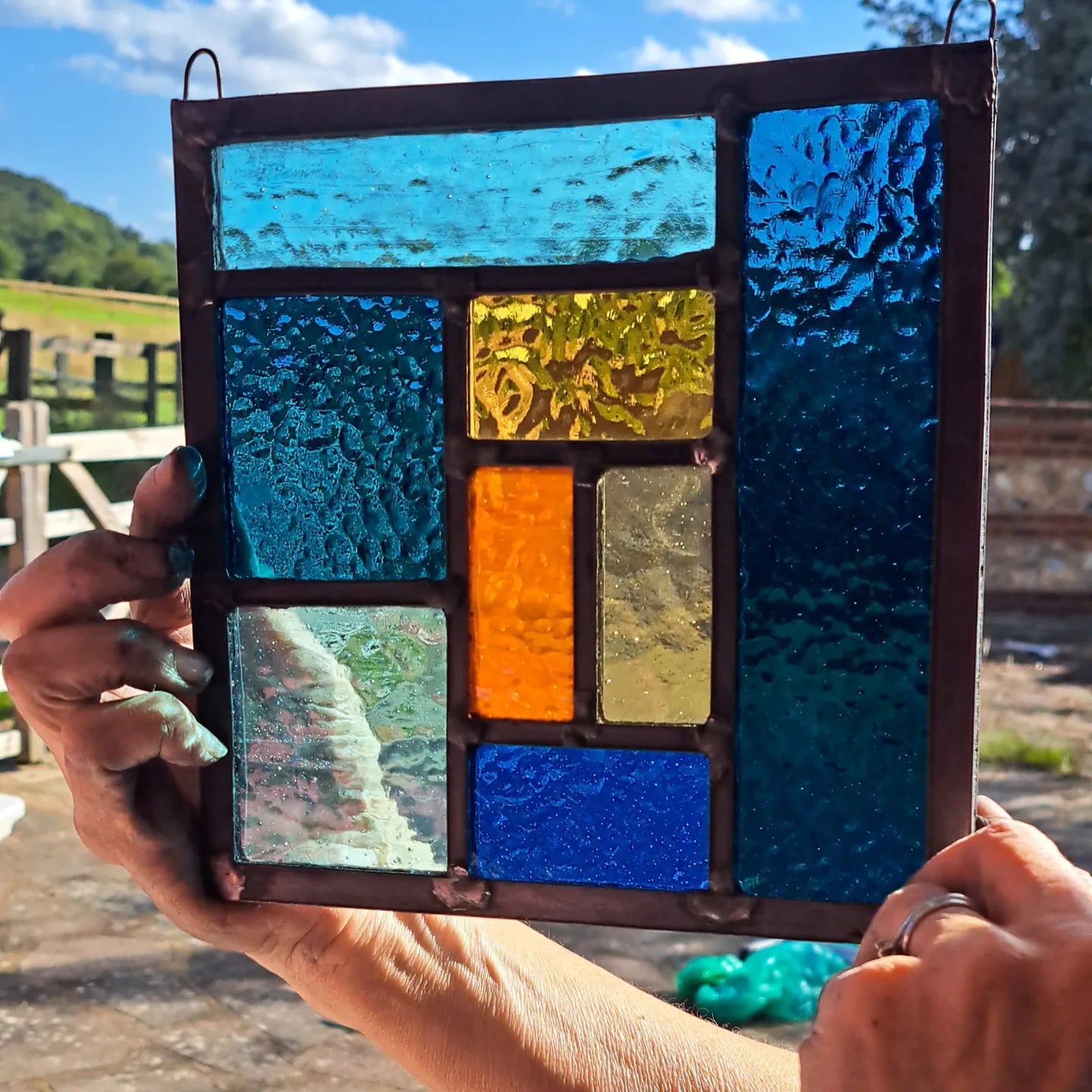 STAINED GLASS PANEL WORKSHOP in SUNNINGHILL